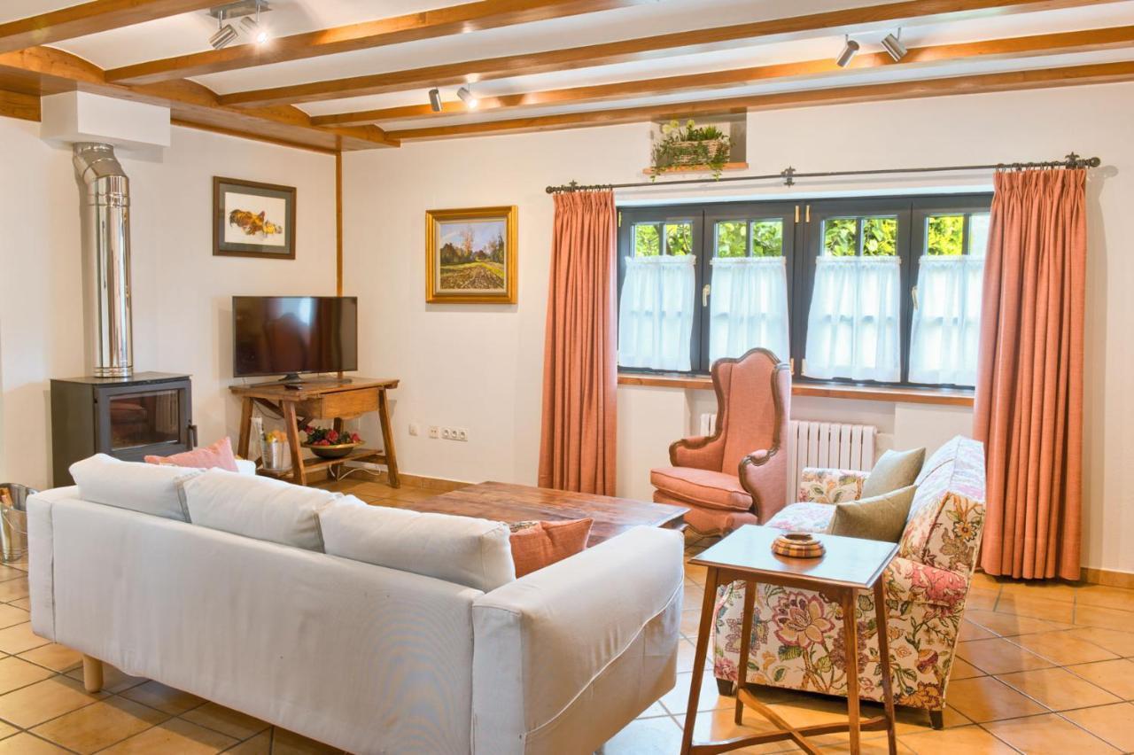 Casas Rurales El Llugaron Miravalles Εξωτερικό φωτογραφία