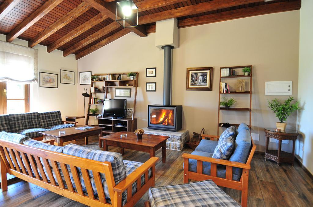 Casas Rurales El Llugaron Miravalles Εξωτερικό φωτογραφία