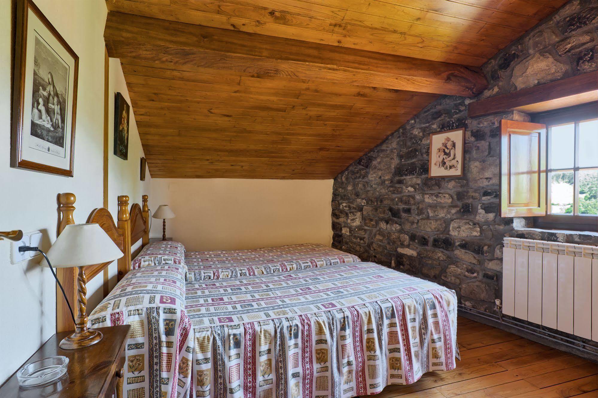Casas Rurales El Llugaron Miravalles Εξωτερικό φωτογραφία