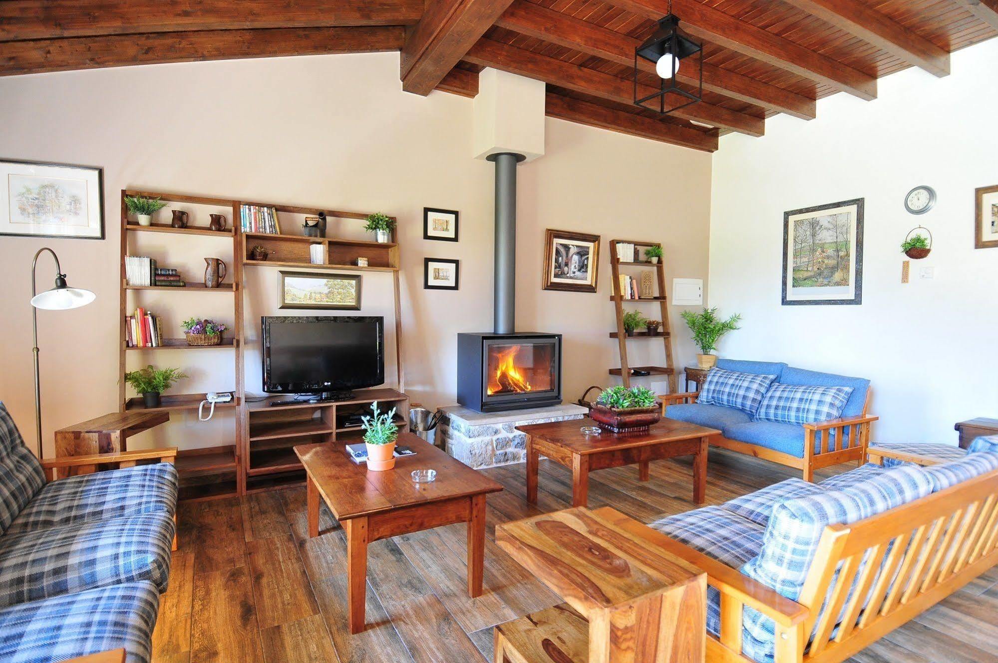 Casas Rurales El Llugaron Miravalles Εξωτερικό φωτογραφία
